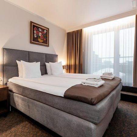 Adoryal Hotell Reval Esterno foto