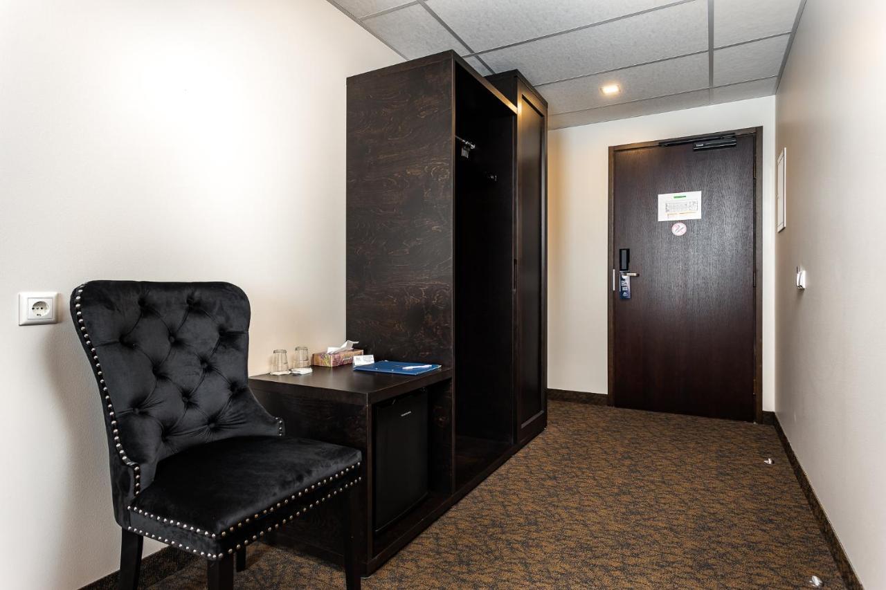 Adoryal Hotell Reval Esterno foto