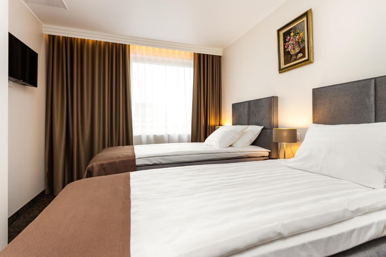 Adoryal Hotell Reval Esterno foto