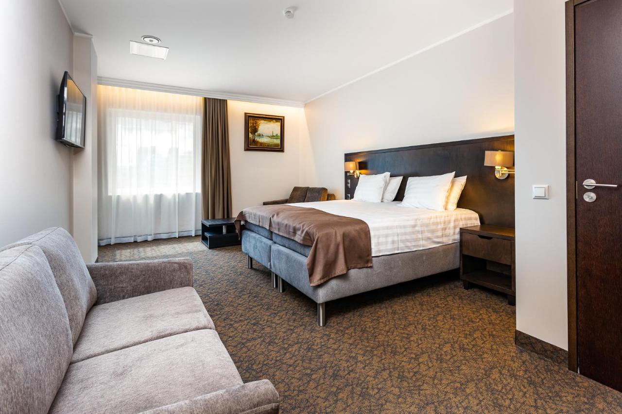 Adoryal Hotell Reval Esterno foto