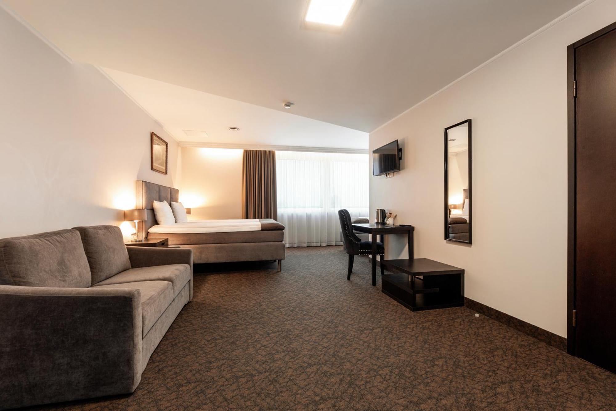 Adoryal Hotell Reval Esterno foto