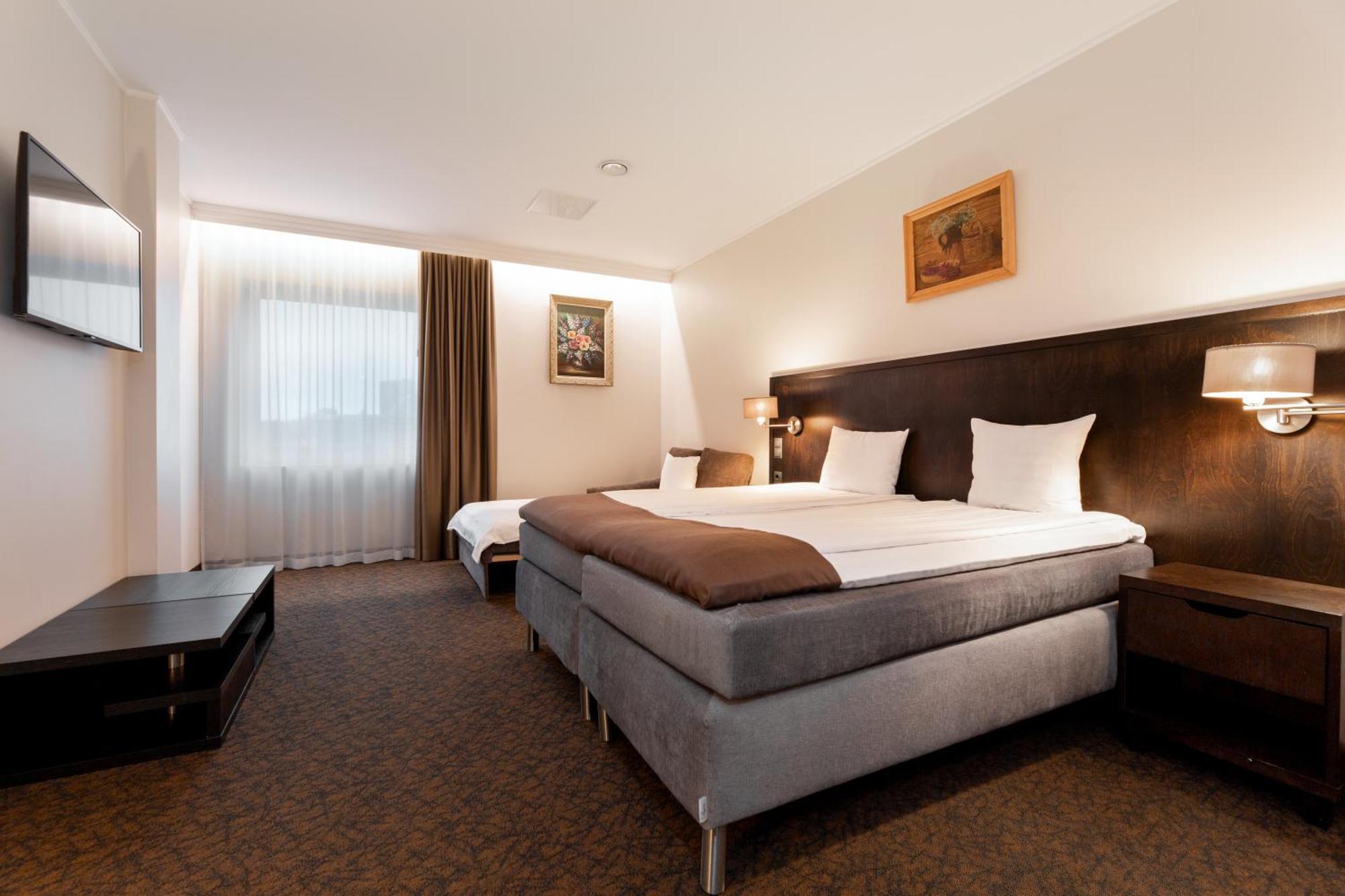 Adoryal Hotell Reval Esterno foto